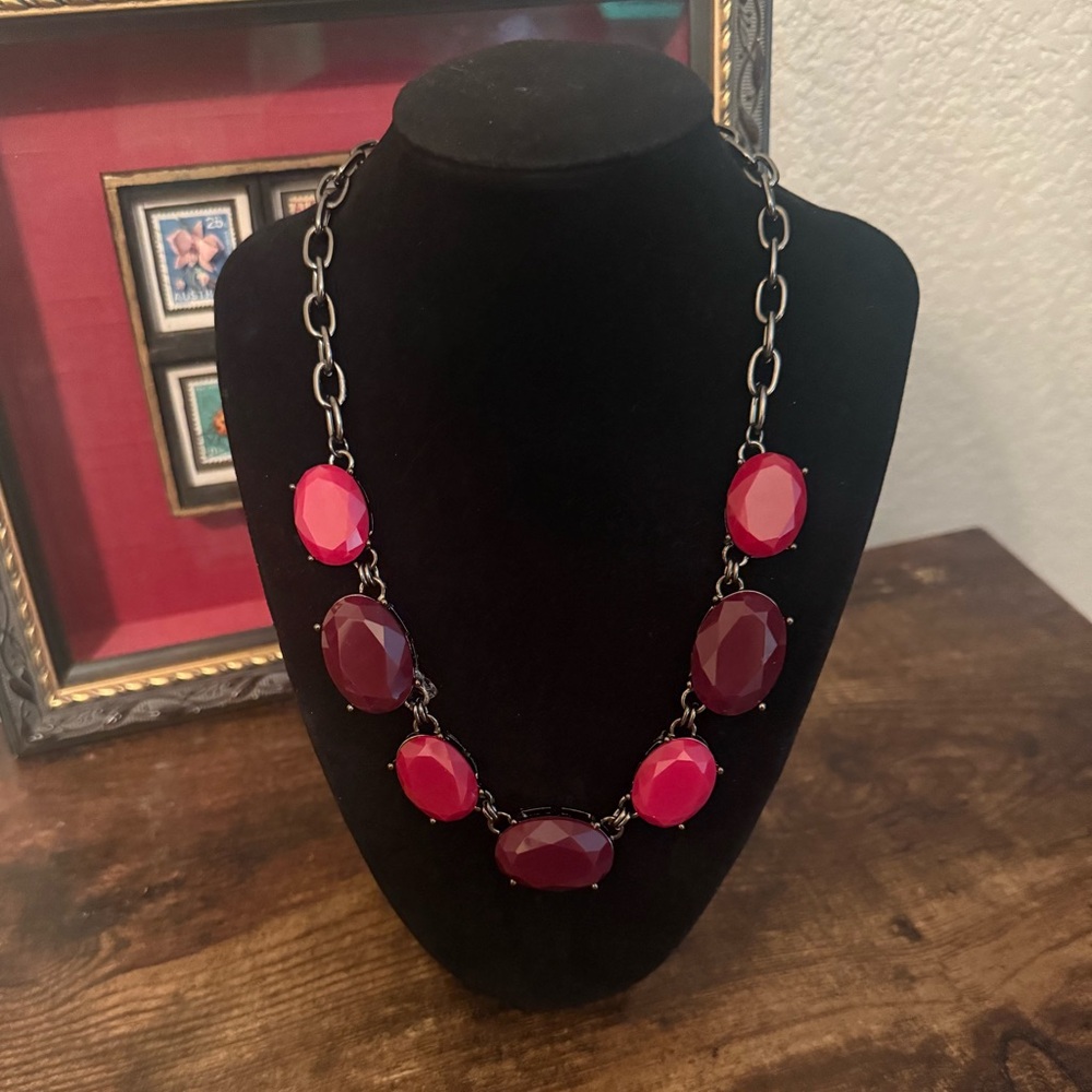 Premier Designs “Berrylicious" Red Faceted Acrylic Necklace